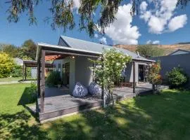 Haven on Heuchan - Wanaka Holiday Home