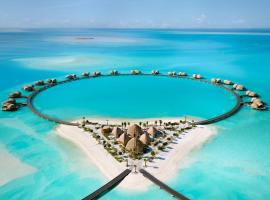 Nujuma, a Ritz-Carlton Reserve, hotel de playa en Ḩanak