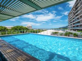 602 Harbour Lights with Ocean Views, hotel v destinaci Cairns