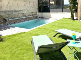 Le Petit Mas Courriol, hotel in Courry