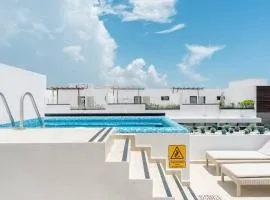 Premium PH w/ Private Pool near 5th Ave.