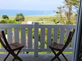 Jolie maison avec vue mer imprenable proche plage