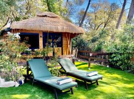 Chalet entièrement équipé avec jaccuzi, lodge in Mougins