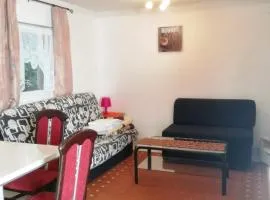 One bedroom apartement at Jadranovo 200 m away from the beach with furnished garden and wifi