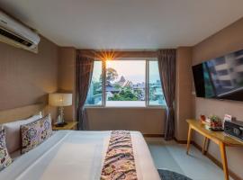 Chala Number 2 Art and Gallery