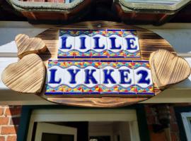 Lille Lykke2 - Direkt am Golfplatz & Nahe Grömitz & Strand, viešbutis su vietomis automobiliams mieste Schashagen