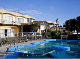 Apple Motor Inn, hotel con piscina a Hastings