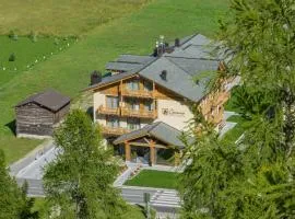 Camino Rustic Chic Hotel