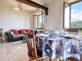 Cozy Apartment In Carasco With Wifi