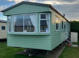 8 Berth Caravan At California Cliffs With Unlimited Wi-fi Ref 50054c, hotell i Great Yarmouth