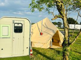 Arora's Retreat, campamento en St Merryn
