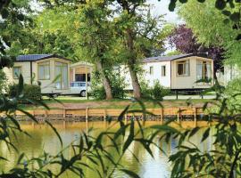Lakeside Holiday Park, glamping in Burnham on Sea