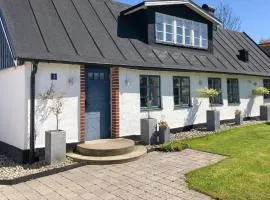 3 Bedroom Awesome Home In Simrishamn