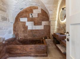 Mestru Rafeli Art, Hotel in Carovigno