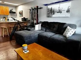 Cozy Condo in Winter Park - On Blue Bus Route - Walk to Downtown, Restaurants, Grocery