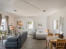 Studio Home