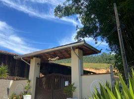 Recanto do Cisne, pet-friendly hotel in Biguaçu