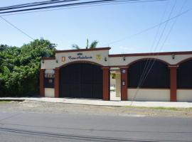 Casa Andalucia Apartments, apartment in Santo Domingo