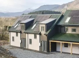 27 Strathtay Lodges