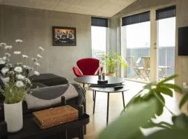 New TOP FLOOR Apartment in the centre of Tórshavn