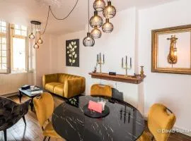 Suites Mana - MAHANA avec VUE SUPERBE sur la Place DUCALE et Parking privé inclus