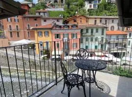 Argegno's River - Central Apartment lake view