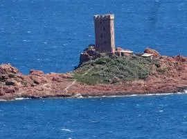 Luxueux Bungalow avec vue panoramique sur la mer