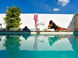 Aphrodite Boutique Hotel、にあるパロス空港 - PASの周辺ホテル