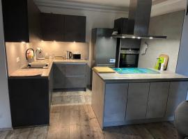 Geräumige, moderne 110 qm Wohnung Nähe Messe Essen, хотел в Essen