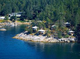 Rockwater Secret Cove Resort: Sechelt şehrinde bir tatil köyü