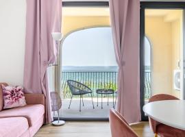 Casa Vacanze Maddalena - Palazzetto sul lago - Diamante Rosa，瑪爾塔的飯店