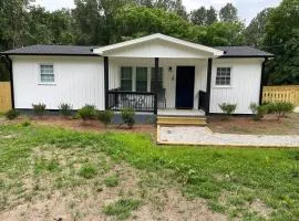 Peaceful & Cozy Home With HUGE Private Backyard - 15 mins to Downtown Raleigh!