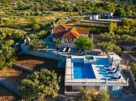 VILLA AGAPE - Stone villa on 15k m2 olive grove - Incredible 360 view