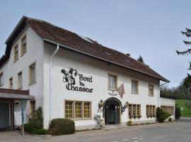 Hôtel du Chasseur, hotel con parking en Enges