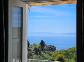 Villa Margot - Authentic sea view countryside villa