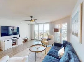 Oceanview Bliss 3BR with Pools and Beach Access