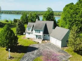 Sandhill House - Spectacular Lake Home With Toys!