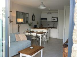 TY DOLMEN DU Plages à pied 2 vélos WIFI, хотел в Карнак