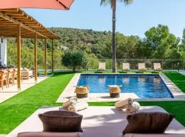 Vila Tasha Cap Martinet Sea and Forest Views 5 Bed