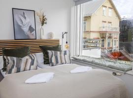 LL Properties - H81 Charming Deluxe Apartment