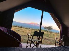 Amboseli Glass Cabin, loma-asunto kohteessa Kimana