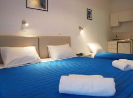 Aretousa Villas, serviced apartment in Perissa