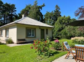 Family House ''Sea side apartments'', hotel di Salacgrīva