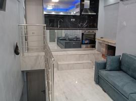 PEYKOXORI 1 LUXURY SUITES BY makhome, hotel de luxo em Pefkohori