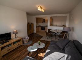 Ferienwohnungen am Geiseltalsee、Braunsbedraのホテル