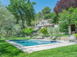 VILLA VOGA- Luxury family holidays Aix-en-Provence, πολυτελές ξενοδοχείο σε Eguilles