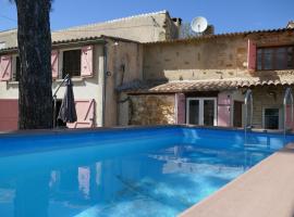 Grand gîte au pays des lavandes, casa en Aurel