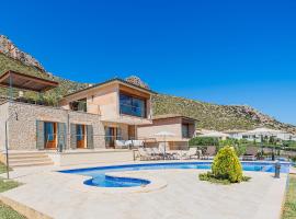 Villa Bonavista By SunVillas Mallorca – dom przy plaży w mieście Pollença