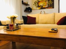 Luxurious Fully Furnished Apartment for Rent at 2000 Plaza, Colombo, appartement in Sri Jayewardenepura Kotte
