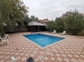 Вилла Modern, cottage ở Almaty